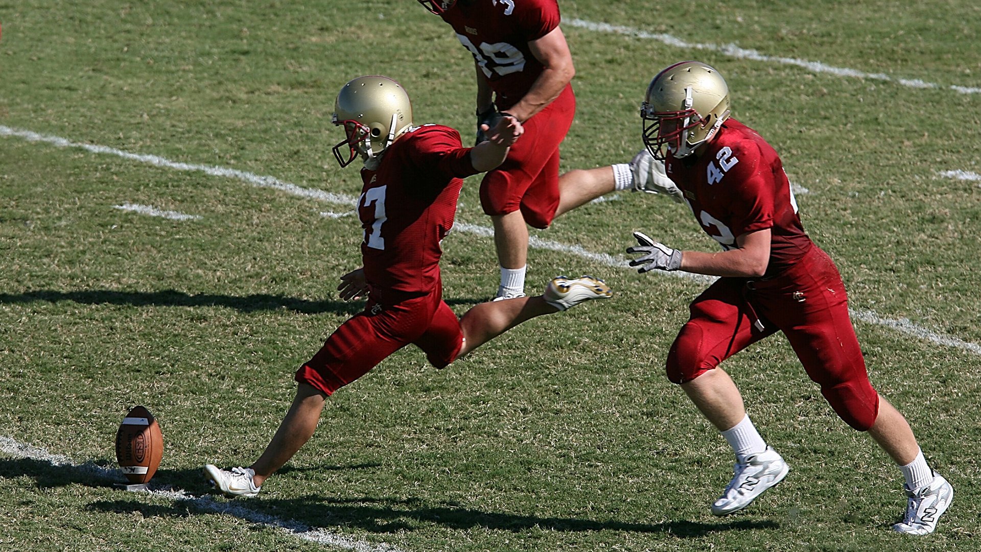 射手精彩进球助力球队晋级杯赛，射手比赛